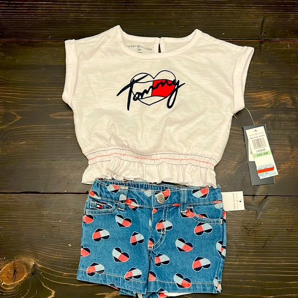 Tommy Hilfiger Other - Tommy Hilfiger 2 Piece Set - White